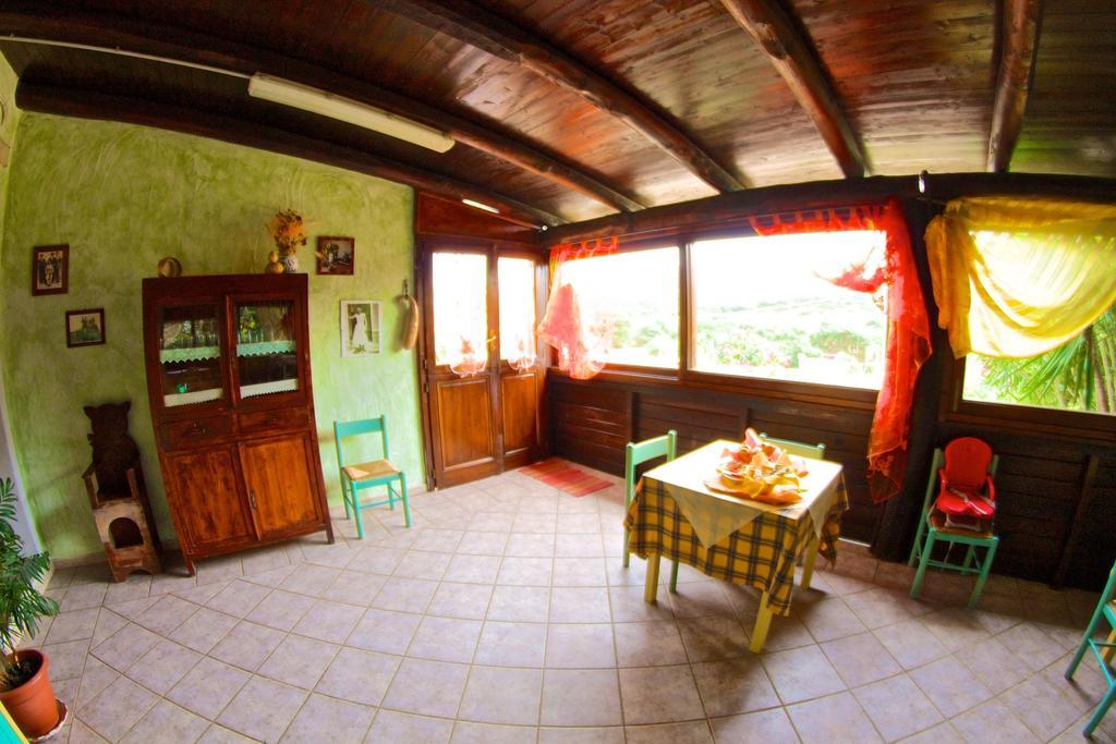 Agriturismo Sardo Villa Campavaglio Eksteriør billede